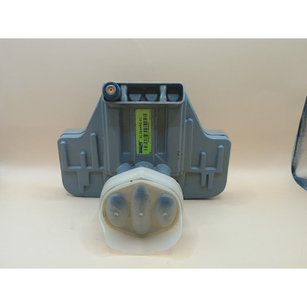 DIRECTV SWiM LNB SlimLine 3 – Single Wire Multiswitch | Model SL3S4NR2-02 | NEW